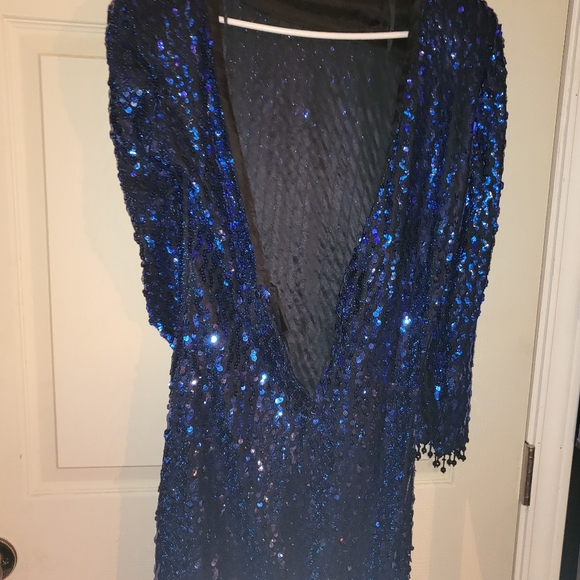 Dress - Picture 3 of 4